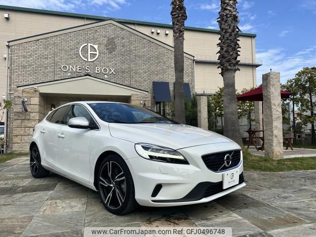 volvo v40 2017 quick_quick_LDA-MD4204T_YV1MVA8RDH2404490 image 1