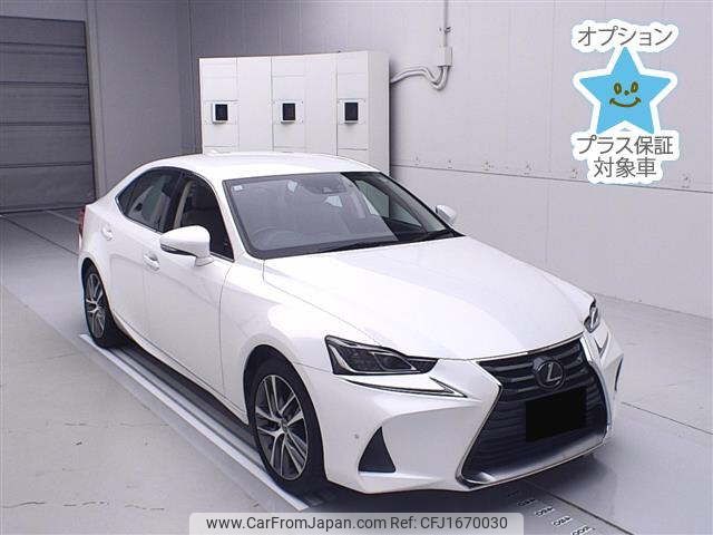 lexus is 2017 CFJ1670030 image 1