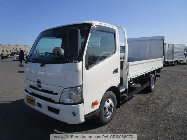 hino dutro 2024 -HINO--Hino Dutoro 2KG-XZU710M--XZU710-0037105---HINO--Hino Dutoro 2KG-XZU710M--XZU710-0037105- image 1