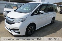 honda stepwagon 2016 -HONDA--Stepwgn RP3--RP3-1109185---HONDA--Stepwgn RP3--RP3-1109185-