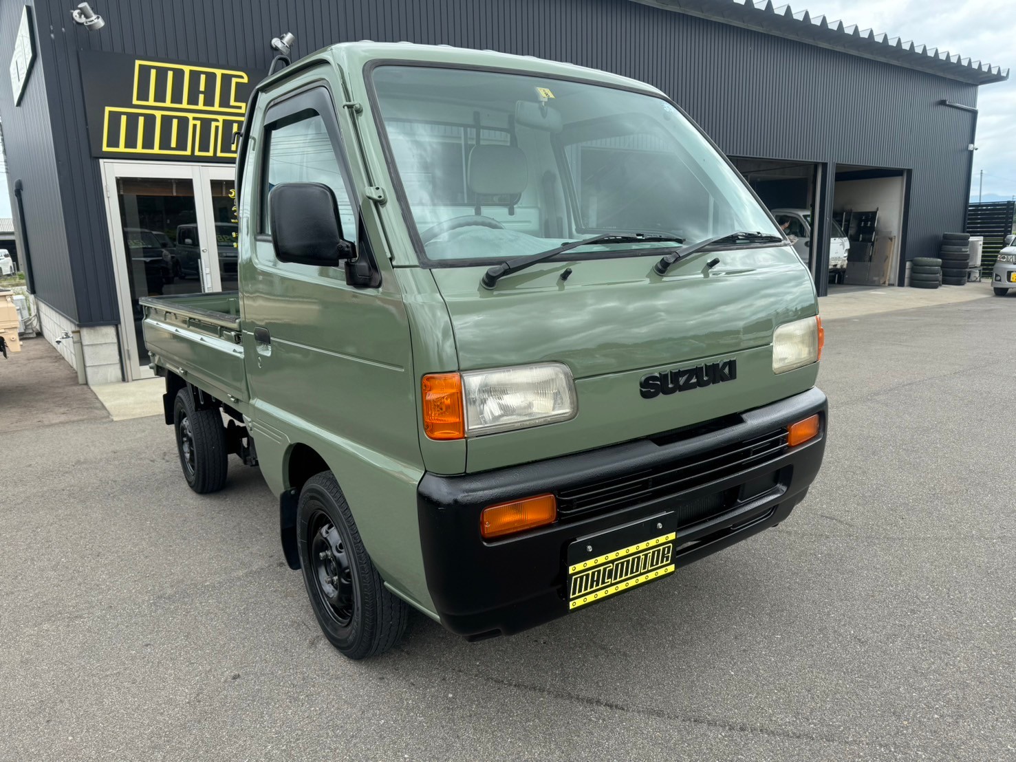 1998 Suzuki Carry Truck DD51T 4WD - Car Price $2,829