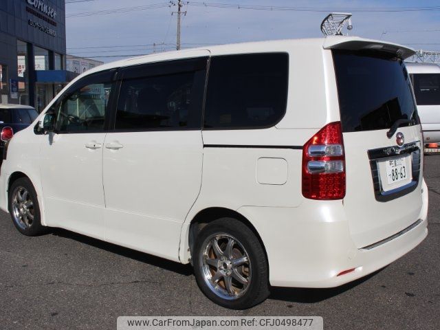 toyota noah 2010 -TOYOTA 【三重 302ﾂ8863】--Noah ZRR70W--0334916---TOYOTA 【三重 302ﾂ8863】--Noah ZRR70W--0334916- image 2