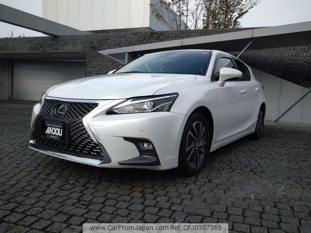 lexus ct 2018 -LEXUS--Lexus CT DAA-ZWA10--ZWA10-2338399---LEXUS--Lexus CT DAA-ZWA10--ZWA10-2338399- image 1