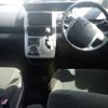 toyota voxy 2010 CFJ1829858 image 4