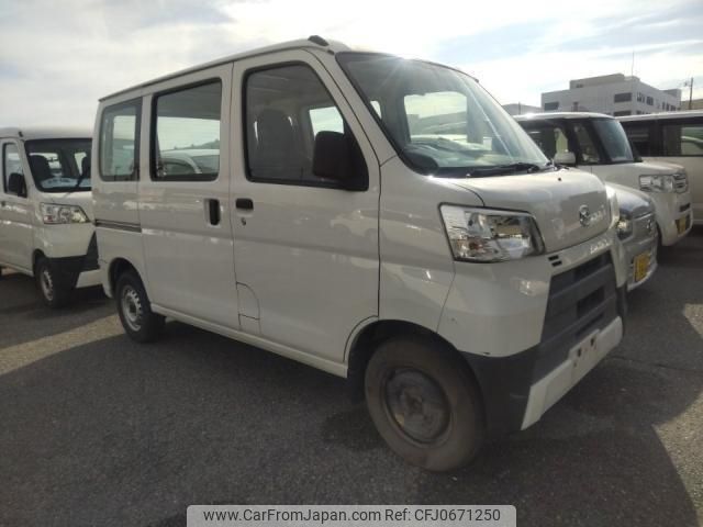 daihatsu hijet-cargo 2018 quick_quick_EBD-S321V_S321V-0385519 image 2