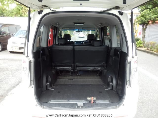 honda stepwagon 2011 CFJ1808206 image 2
