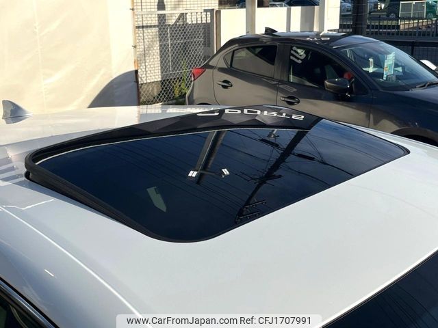 lexus is 2016 CFJ1707991 image 2