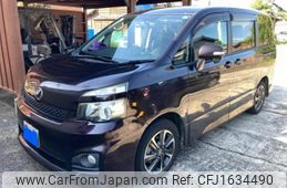 toyota voxy 2011 CFJ1634490