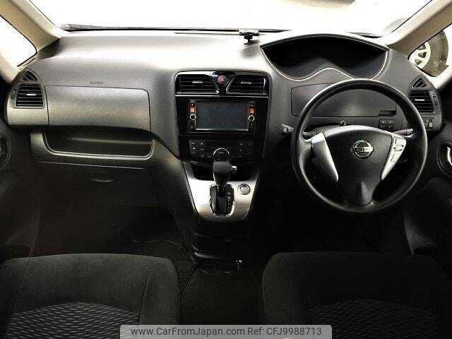 nissan serena 2014 504928-922391 image 1