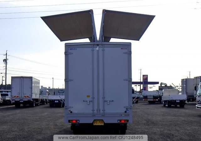mitsubishi-fuso canter 2023 646828-N9023120058F-90 image 2