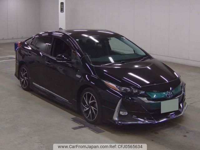 toyota prius-phv 2017 quick_quick_DLA-ZVW52_ZVW52-3043668 image 1