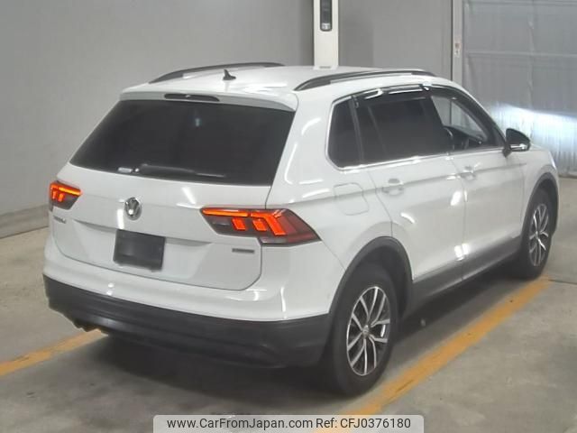 volkswagen tiguan 2018 -VOLKSWAGEN--VW Tiguan WVGZZZ5NZJW966532---VOLKSWAGEN--VW Tiguan WVGZZZ5NZJW966532- image 2