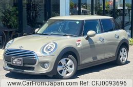 mini mini-others 2019 quick_quick_DBA-XU15M_WMWXU52000TH96227