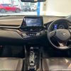 toyota c-hr 2017 quick_quick_DAA-ZYX10_ZYX10-2027811 image 2