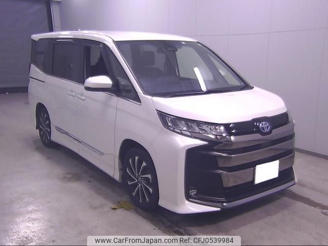 toyota noah 2023 quick_quick_6AA-ZWR90W_0101115 image 1