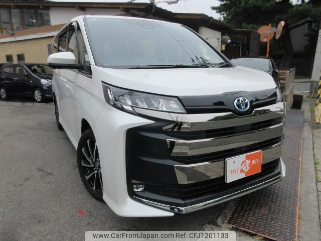 toyota noah 2024 quick_quick_6AA-ZWR90W_0171827 image 1