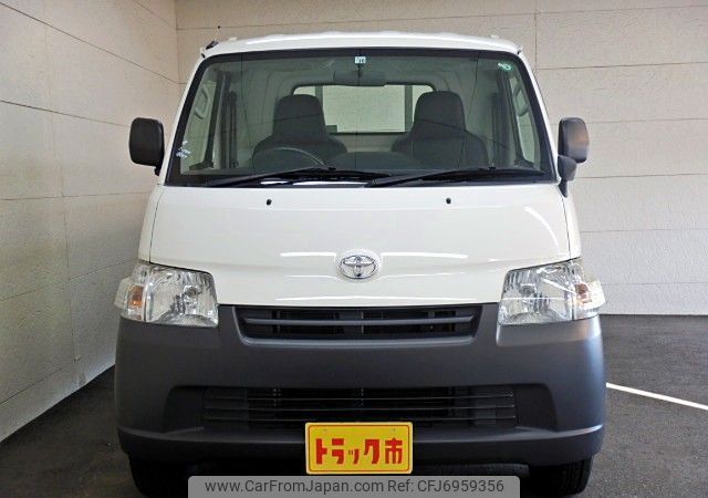 toyota townace-truck 2018 REALMOTOR_N9021090024HD-90 image 2