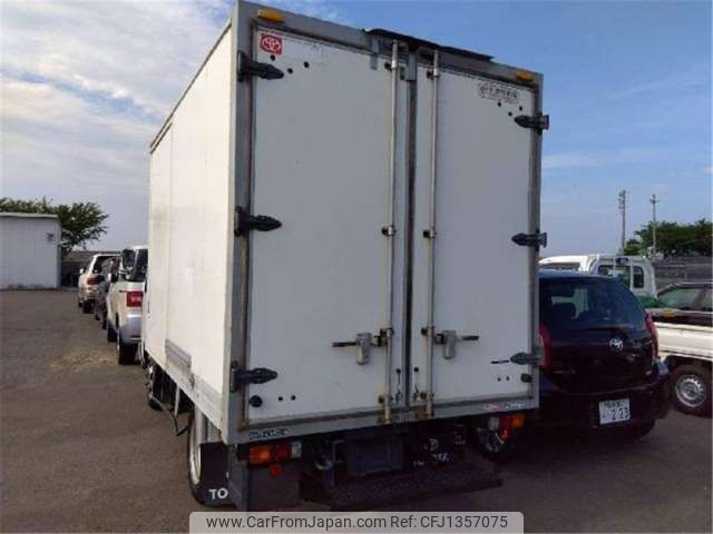 toyota dyna-truck 2006 CFJ1357075 image 2