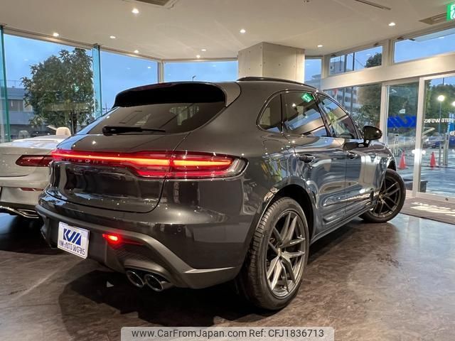 porsche macan 2023 CFJ1836713 image 2