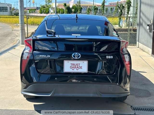 toyota prius 2018 quick_quick_DAA-ZVW51_ZVW51-6065436 image 2