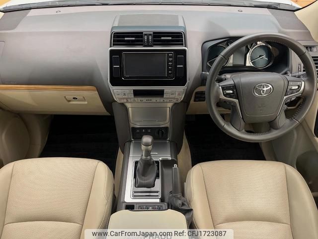toyota land-cruiser-prado 2023 CFJ1723087 image 2