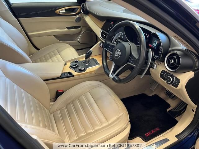 alfa-romeo giulia 2018 CFJ1857302 image 2