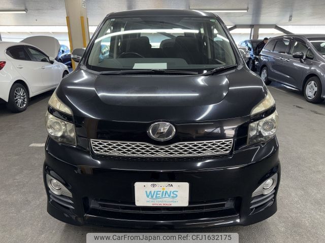toyota voxy 2011 CFJ1632175 image 2