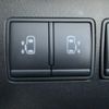 nissan serena 2011 CFJ9758516 image 17