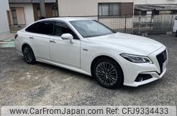 toyota crown 2018 CFJ9334433