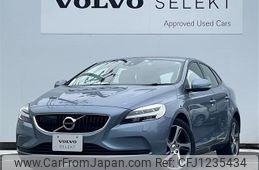 volvo v40 2018 -VOLVO--Volvo V40 DBA-MB4154T--YV1MV2920J2499634---VOLVO--Volvo V40 DBA-MB4154T--YV1MV2920J2499634-