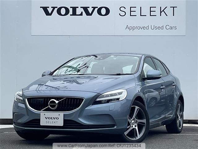 volvo v40 2018 -VOLVO--Volvo V40 DBA-MB4154T--YV1MV2920J2499634---VOLVO--Volvo V40 DBA-MB4154T--YV1MV2920J2499634- image 1