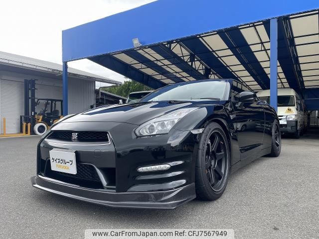 nissan gt-r 2011 quick_quick_R35_R35-040146 image 2