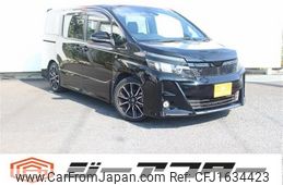 toyota voxy 2017 CFJ1634423