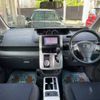 toyota voxy 2010 504928-930399 image 1