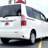 toyota noah 2009 504928-930301 image 2