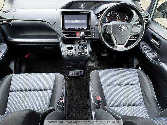 toyota voxy 2014 504928-923713 image 1