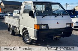 mitsubishi delica-truck 1995 GOO_JP_700070884830221007006