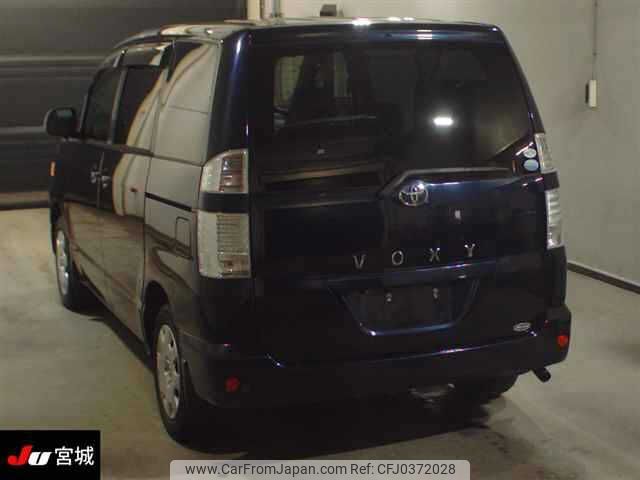 toyota voxy 2005 -TOYOTA--Voxy AZR60G-0477901---TOYOTA--Voxy AZR60G-0477901- image 2