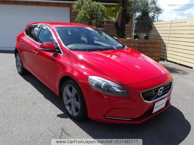 volvo v40 2014 quick_quick_MB4164T_YV1MV485BE2157112 image 1