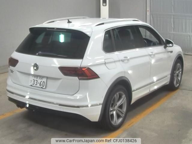 volkswagen tiguan 2018 -VOLKSWAGEN--VW Tiguan WVGZZZ5NZJW876288---VOLKSWAGEN--VW Tiguan WVGZZZ5NZJW876288- image 2