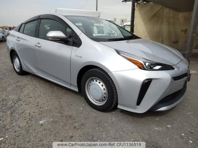 toyota prius 2020 quick_quick_DAA-ZVW55_ZVW55-6015959 image 2
