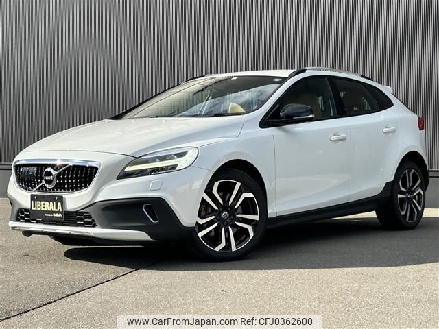 volvo v40 2018 -VOLVO--Volvo V40 CBA-MB420XC--YV1MZ402CJ2151081---VOLVO--Volvo V40 CBA-MB420XC--YV1MZ402CJ2151081- image 1