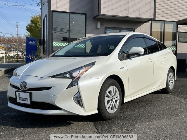 toyota prius 2017 -TOYOTA--Prius DAA-ZVW55--ZVW55-8043719---TOYOTA--Prius DAA-ZVW55--ZVW55-8043719- image 1