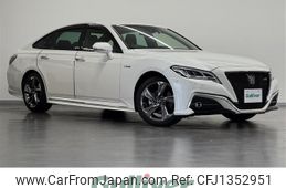 toyota crown 2018 CFJ1352951