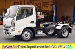 hino dutro 2025 CFJ1604923