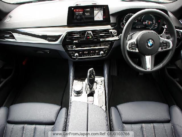 bmw 5-series 2018 quick_quick_DBA-JA20_WBAJA52000WC70483 image 2