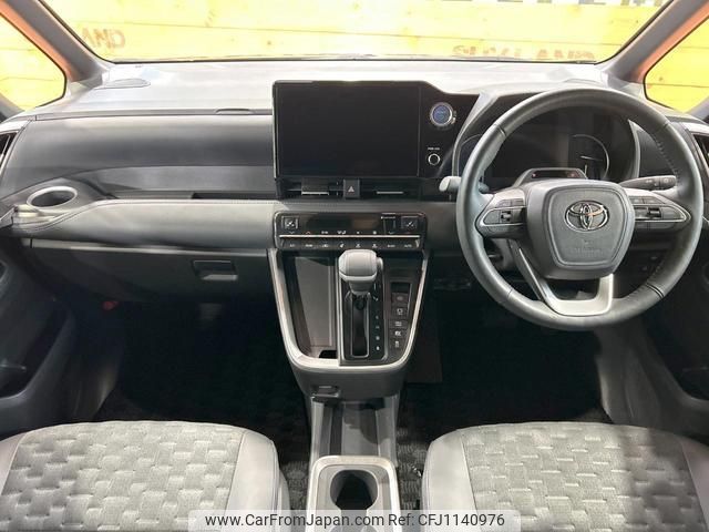 toyota voxy 2022 quick_quick_ZWR90W_ZWR90-0050125 image 2
