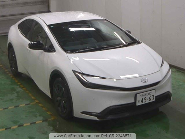 りうさん専用ページ 2026 Toyota Prius ZVW60 - Car Price $21,815