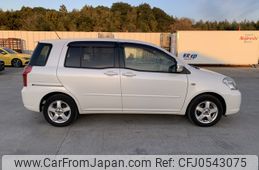 toyota raum 2010 NIKYO_DS54515