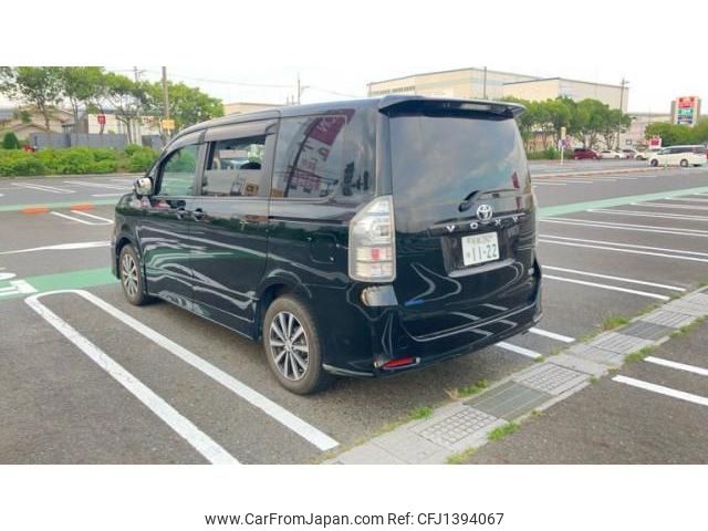 toyota voxy 2010 quick_quick_ZRR70W_ZRR70-0347891 image 2
